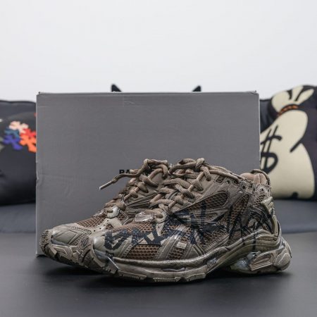 Balenciaga Runner Graffiti
