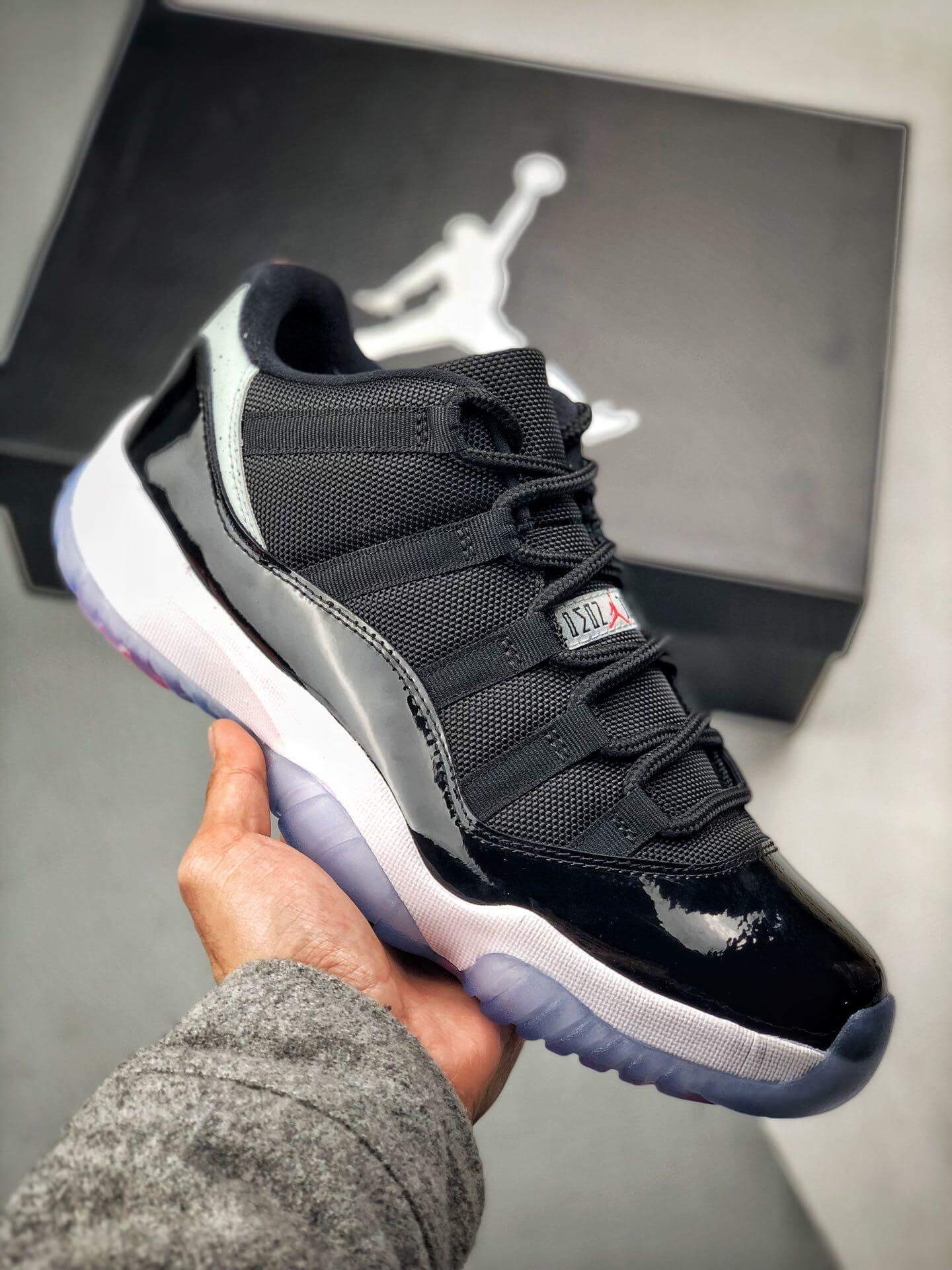Air Jordan 11 Retro Low BG "Infrared" 528896-023