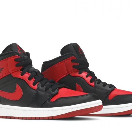 Air Jordan 1 Mid 'Banned' 554724-074