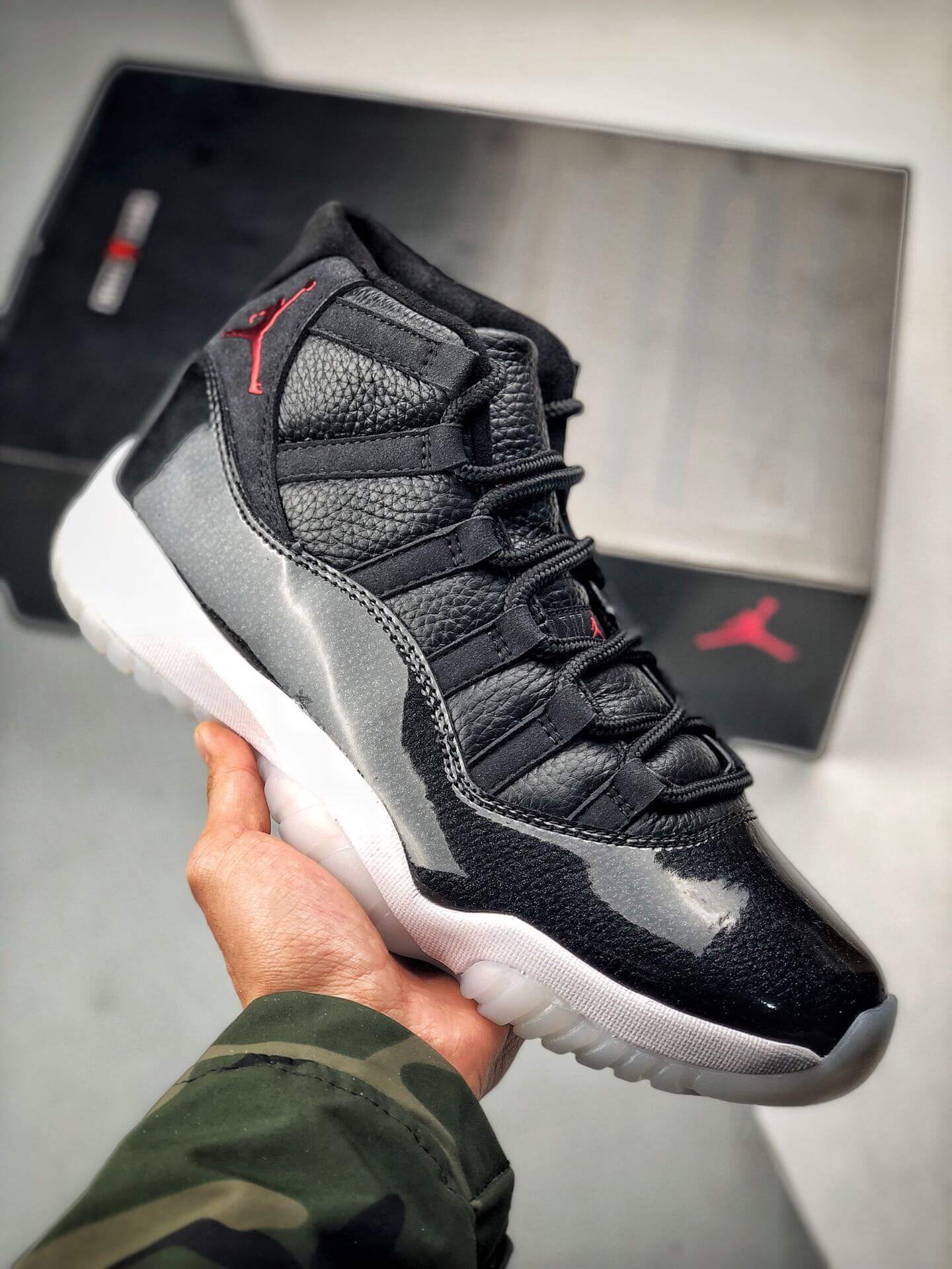 Air Jordan 11 Retro 72-10 378037-002