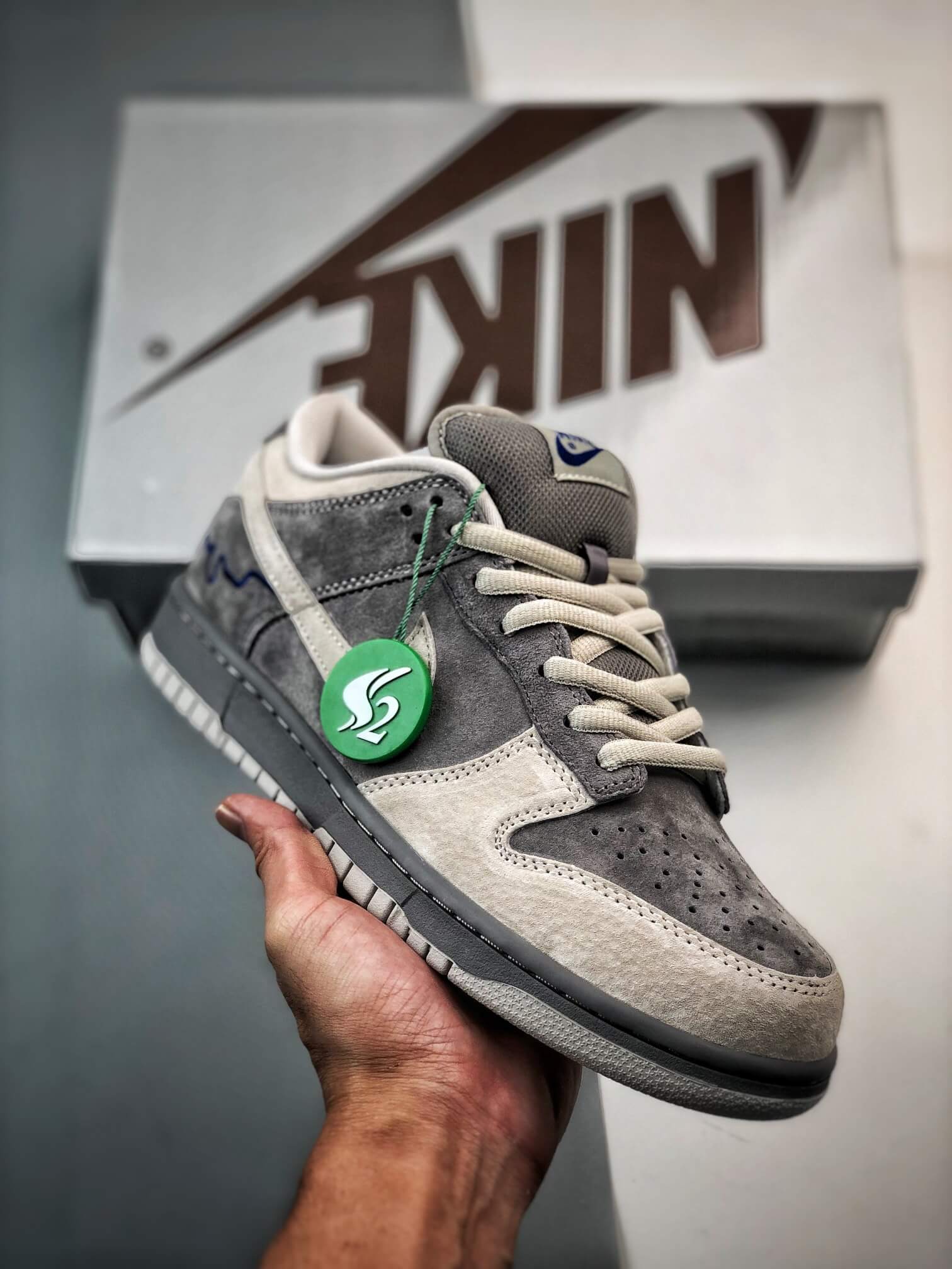 Dunk Low Pro SB 'London' 308269-111