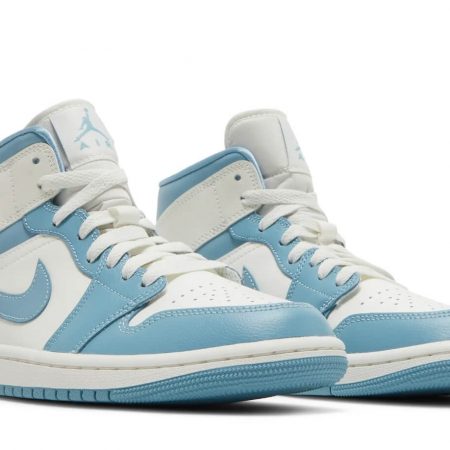 Wmns Air Jordan 1 Mid 'University Blue' BQ6472-141