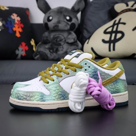 Alexis Sablone x Dunk Low SB 'Chameleon' HJ3386-300