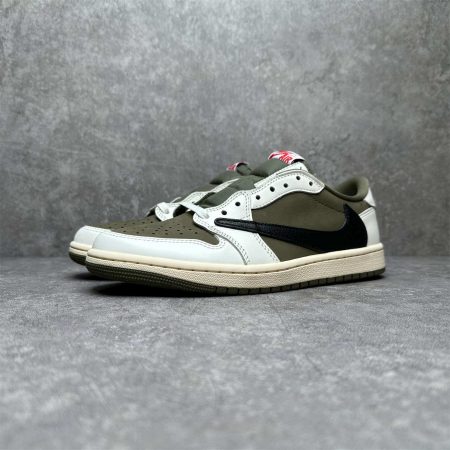 Travis Scott x Air Jordan 1 Low OG DM7866-200