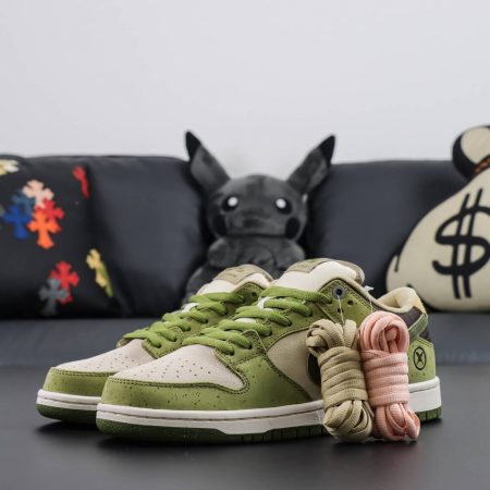 Yuto Horigome x Dunk Low SB 'Asparagus' HF8022-300