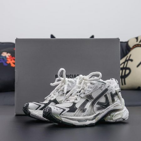 Balenciaga Runner