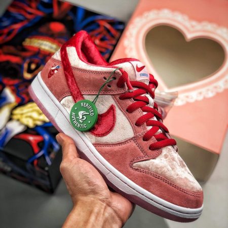 StrangeLove x Dunk Low SB 'Valentine's Day' CT2552-800