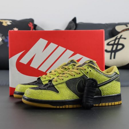 Dunk Low 'Halloween Skull' HV6103-300